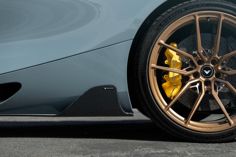 Детали экстерьера McLaren 720S Silverstone Aero by Vorsteiner 2018 года  (фото 19 из 40)